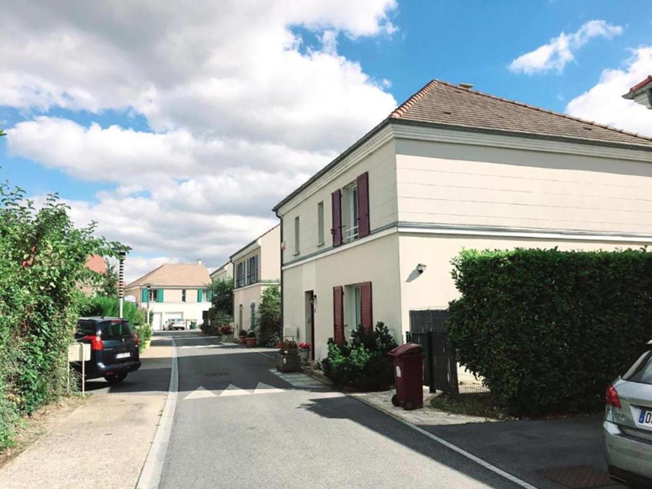 Cozy Apartment Bussy-Saint-Georges Exterior foto